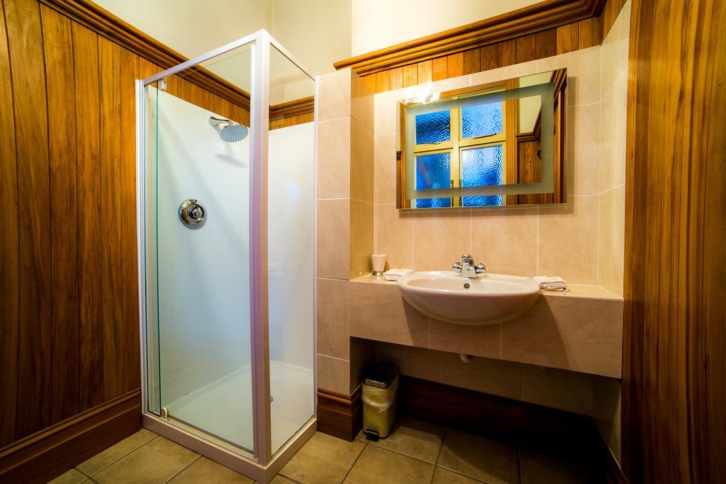 טקאקה Shady Rest Bed & Breakfast חדר תמונה