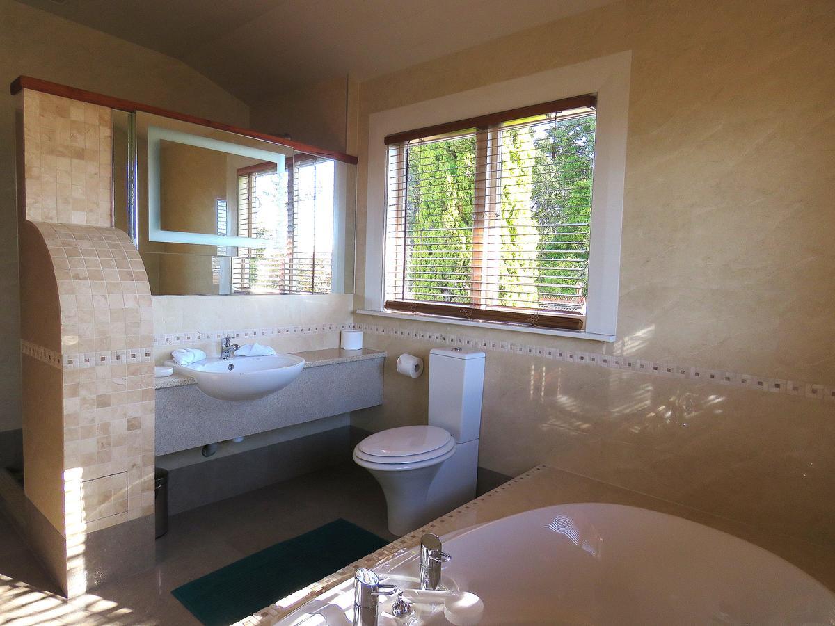 טקאקה Shady Rest Bed & Breakfast מראה חיצוני תמונה