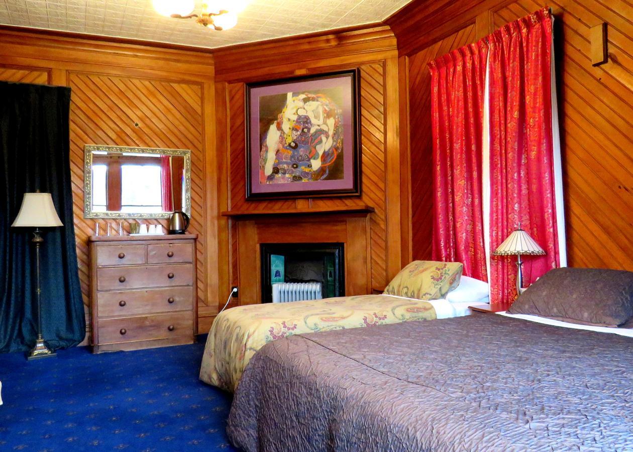 טקאקה Shady Rest Bed & Breakfast חדר תמונה